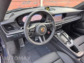 2025 Porsche 911 Carrera 4 GTS - miniatura 10
