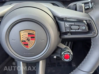 2025 Porsche 911 Carrera 4 GTS - miniatura 19