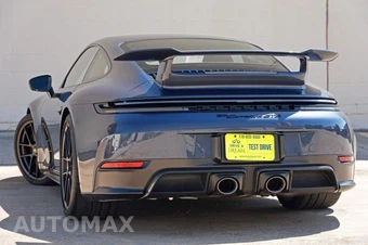 2025 Porsche 911 Carrera 4 GTS - miniatura 4