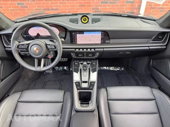 2025 Porsche 911 Carrera 4 GTS - miniatura 9