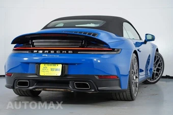 2025 Porsche 911 Carrera Cabriolet - miniatura 3