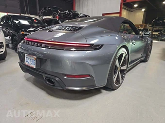 2025 Porsche 911 Carrera Cabriolet - miniatura 3