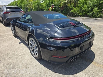 2025 Porsche 911 Carrera Cabriolet - miniatura 6