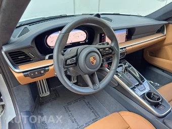 2025 Porsche 911 Carrera GTS - miniatura 12