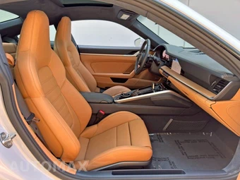 2025 Porsche 911 Carrera GTS - miniatura 14