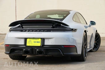 2025 Porsche 911 Carrera GTS - miniatura 3