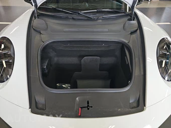 2025 Porsche 911 Carrera T - miniatura 15