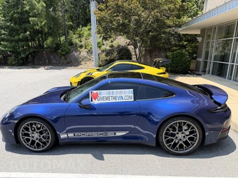 2025 Porsche 911 Carrera
