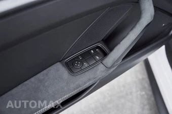 2025 Porsche 911 GT3 - miniatura 31