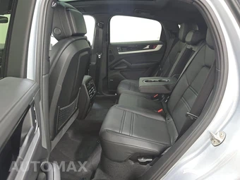 2025 Porsche Cayenne Coupe – miniatura 13