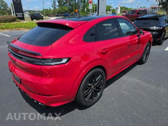 2025 Porsche Cayenne GTS Coupe – miniatura 3