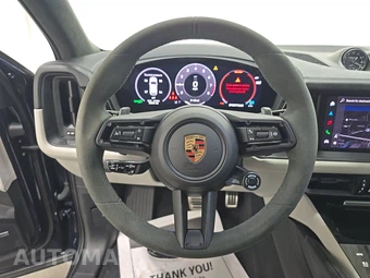 2025 Porsche Cayenne GTS – miniatura 10