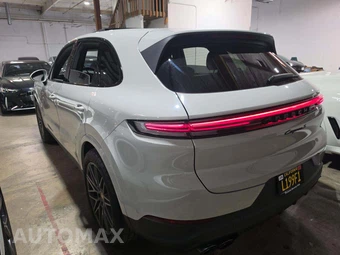 2025 Porsche Cayenne S – miniatura 2