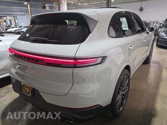 2025 Porsche Cayenne S – miniatura 3