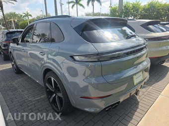 2025 Porsche Cayenne Turbo E-Hybrid – miniatura 2