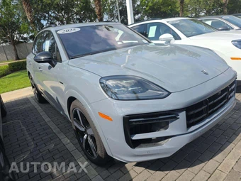 2025 Porsche Cayenne Turbo E-Hybrid – miniatura 4