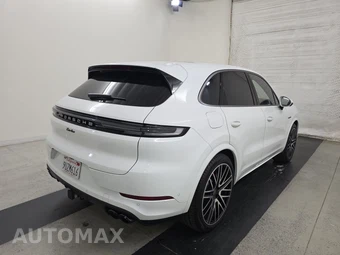 2025 Porsche Cayenne Turbo E-Hybrid – miniatura 4