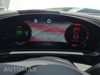 2025 Porsche Macan 4 Electric – miniatura 9