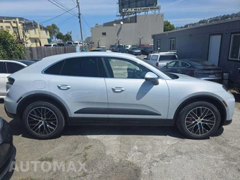 2025 Porsche Macan 4S Electric – miniatura 4