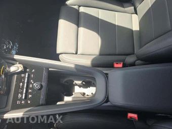 2025 Porsche Macan 4S Electric – miniatura 8