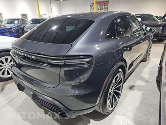 2025 Porsche Macan 4S Electric – miniatura 3