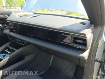 2025 Porsche Macan Electric 4 – miniatura 17