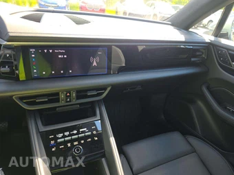 2025 Porsche Macan Electric 4 – miniatura 7