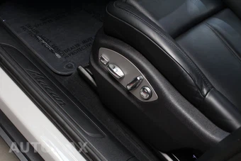 2025 Porsche Macan – miniatura 35