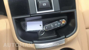 2025 Porsche Macan – miniatura 26