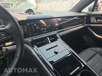 2025 Porsche Panamera 4 E-Hybrid – miniatura 10
