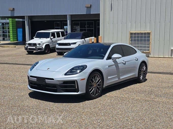 2025 Porsche Panamera 4