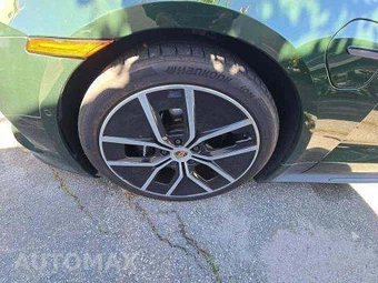 2025 Porsche Taycan – miniatura 22