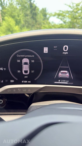 2025 Porsche Taycan - miniatura 14