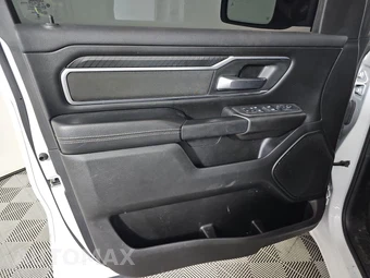 2025 Ram 1500 Big Horn Crew Cab Short Bed - miniatura 9