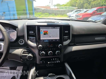2025 Ram 1500 Big Horn Crew Cab Short Bed - miniatura 10
