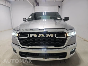 2025 Ram 1500 Big Horn Crew Cab Short Bed - miniatura 2