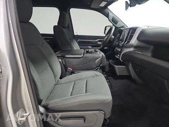 2025 Ram 1500 Big Horn Crew Cab Short Bed - miniatura 8