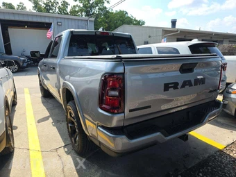 2025 Ram 1500 Big Horn Crew Cab Short Bed - miniatura 2