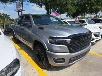 2025 Ram 1500 Big Horn Crew Cab Short Bed - miniatura 4