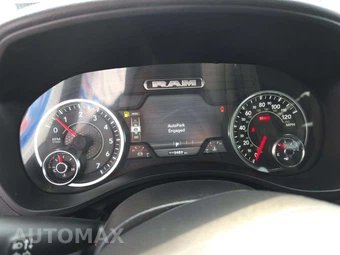2025 Ram 1500 Big Horn Crew Cab Short Bed - miniatura 9