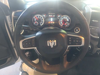 2025 Ram 1500 Big Horn Crew Cab Short Bed - miniatura 16