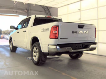 2025 Ram 1500 Big Horn Crew Cab Short Bed - miniatura 8