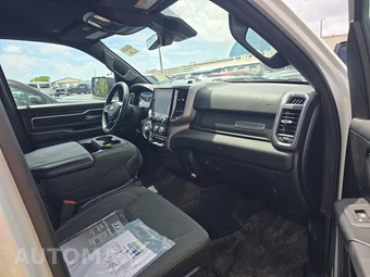 2025 Ram 1500 Big Horn Crew Cab Short Bed - miniatura 8