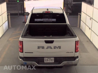 2025 Ram 1500 Big Horn Crew Cab Short Bed - miniatura 17