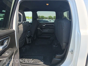 2025 Ram 1500 Big Horn Crew Cab Short Bed - miniatura 13
