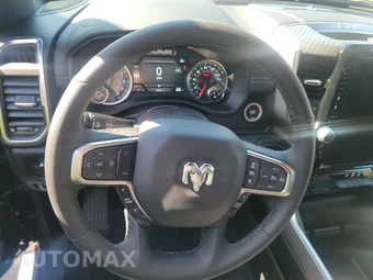 2025 Ram 1500 Big Horn Crew Cab Short Bed - miniatura 10