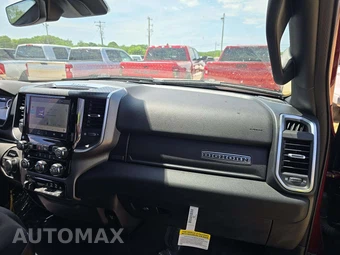 2025 Ram 1500 Big Horn Crew Cab Short Bed - miniatura 16
