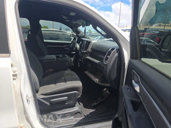 2025 Ram 1500 Big Horn Crew Cab Short Bed - miniatura 8