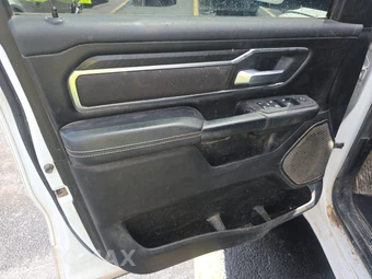 2025 Ram 1500 Big Horn Crew Cab Short Bed - miniatura 9