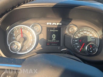 2025 Ram 1500 Big Horn Crew Cab Short Bed - miniatura 12
